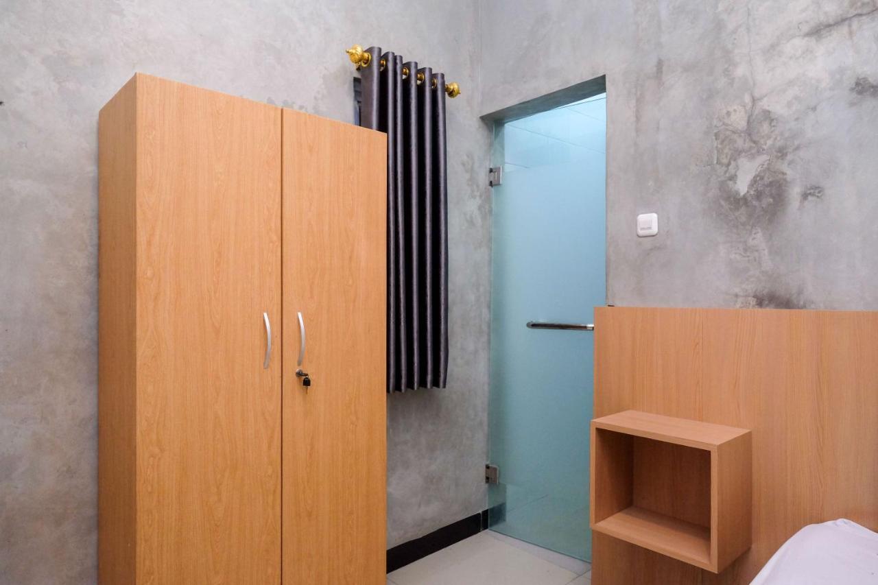 Urbanview Hotel Syariah Artamara Tegal By Reddoorz Exterior foto