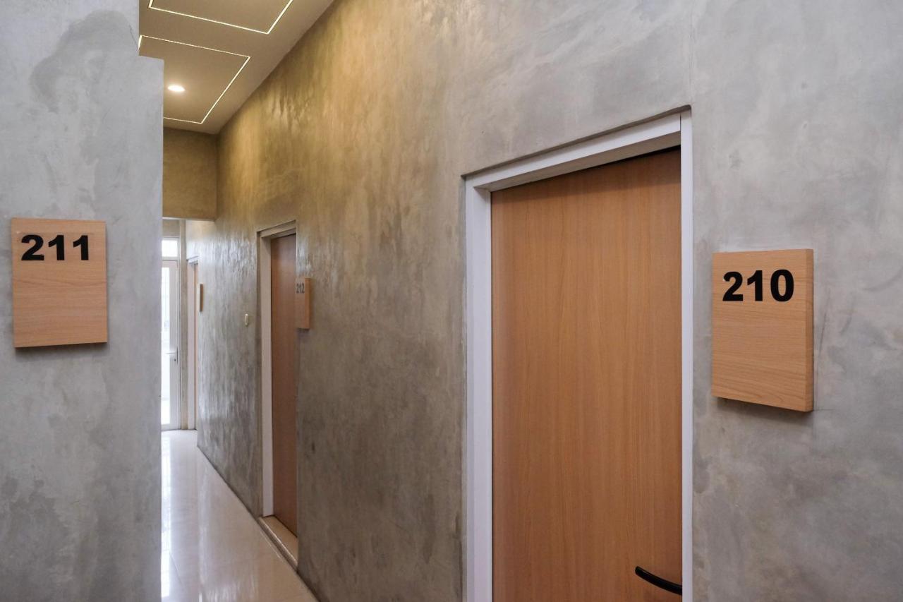 Urbanview Hotel Syariah Artamara Tegal By Reddoorz Exterior foto