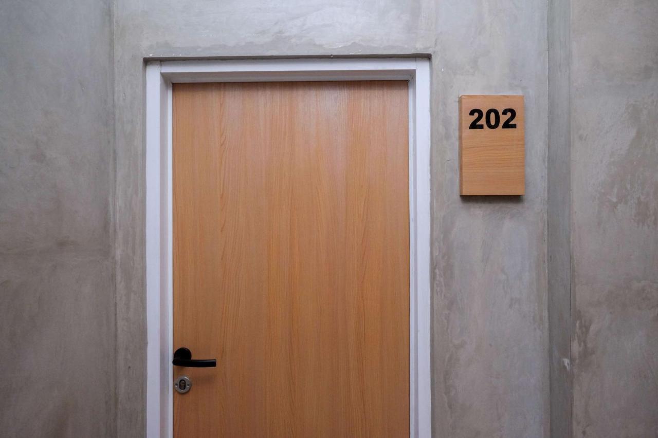 Urbanview Hotel Syariah Artamara Tegal By Reddoorz Exterior foto