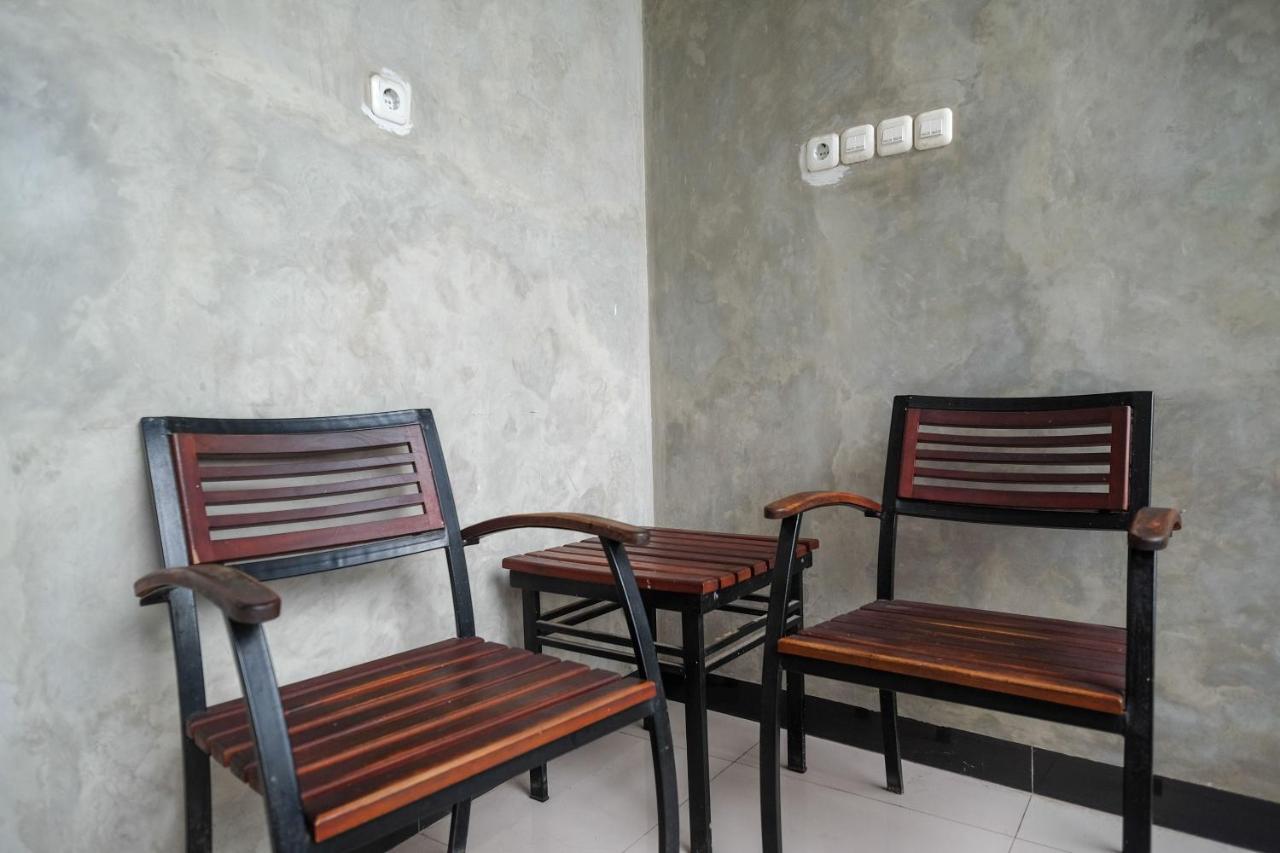 Urbanview Hotel Syariah Artamara Tegal By Reddoorz Exterior foto