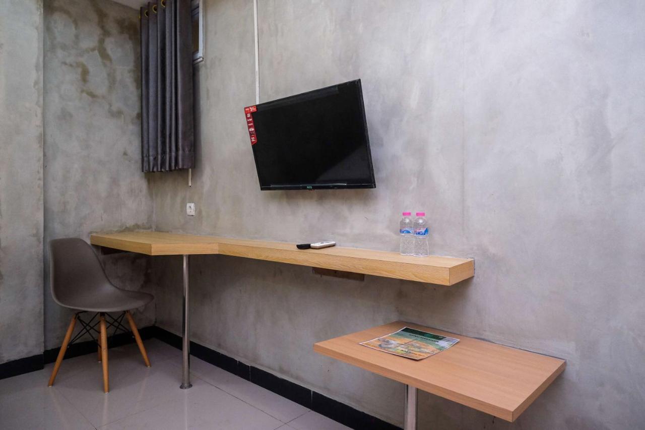 Urbanview Hotel Syariah Artamara Tegal By Reddoorz Exterior foto